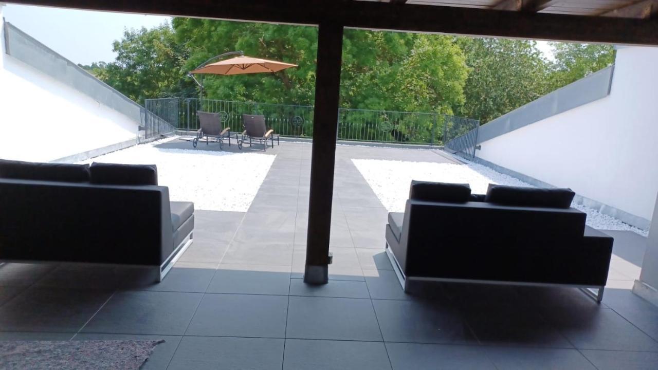 Ferienwohnung Mit Kamin Und Traumhafter Dachterrasse Mit Weitblick In Die Natur Neu Gaarz Exterior foto